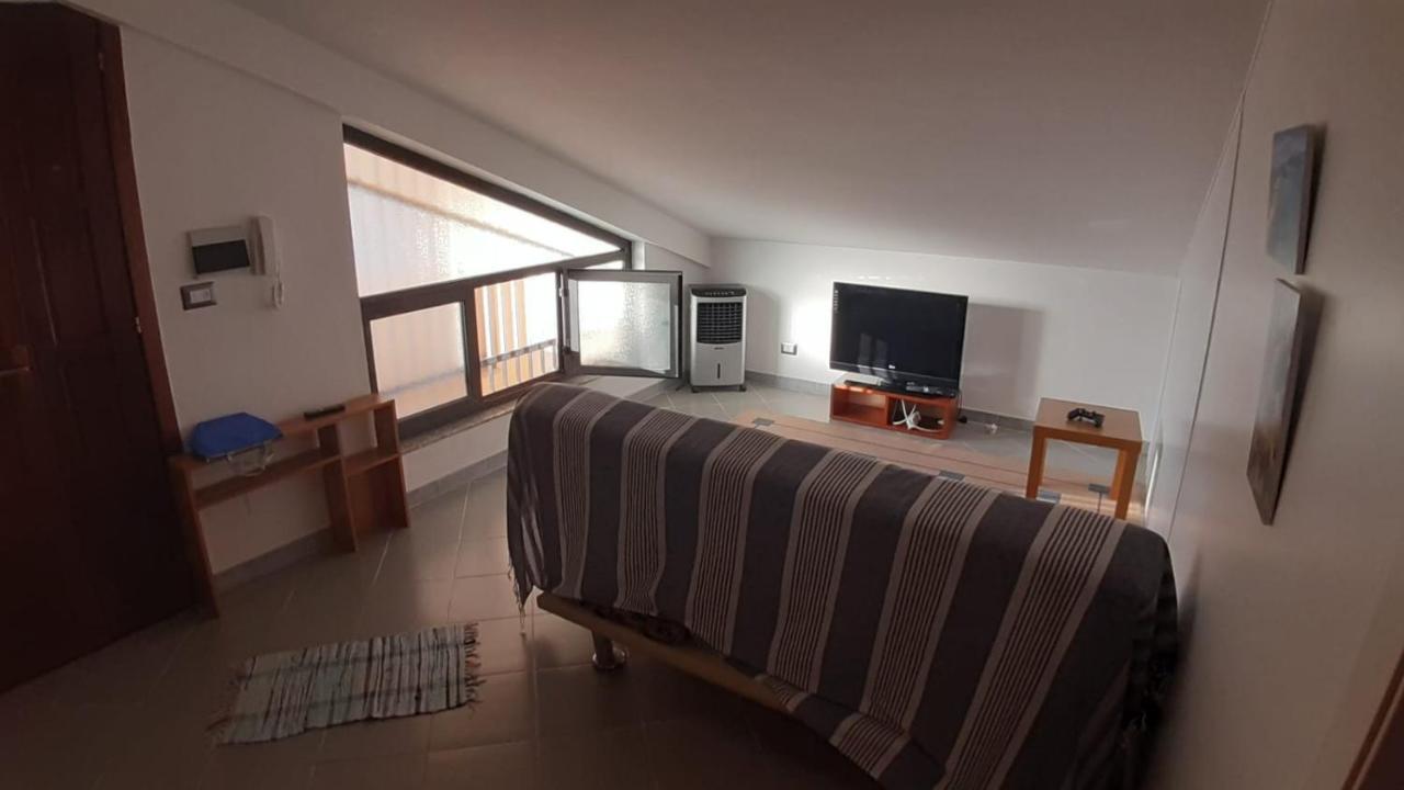 Appartamento Per Vacanze E Brevi Periodi Iun Q2474 오리스타노 외부 사진