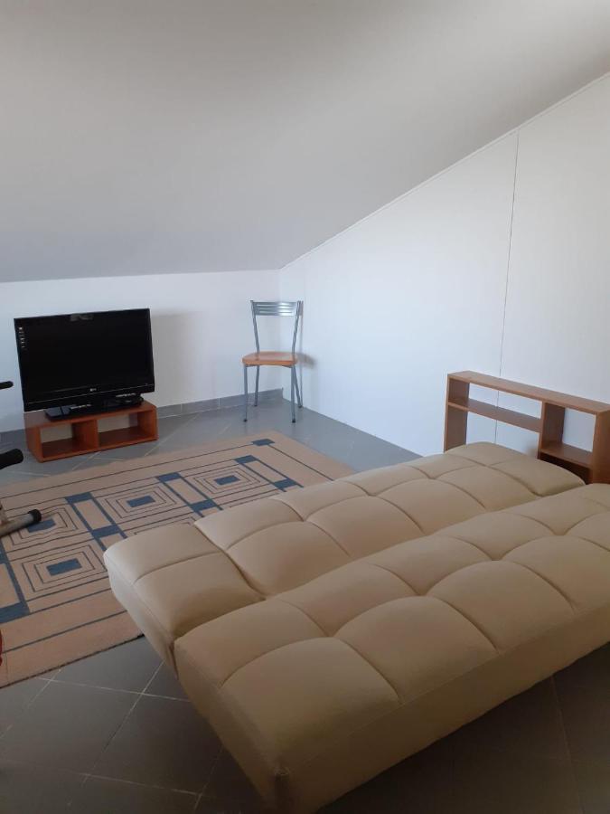 Appartamento Per Vacanze E Brevi Periodi Iun Q2474 오리스타노 외부 사진